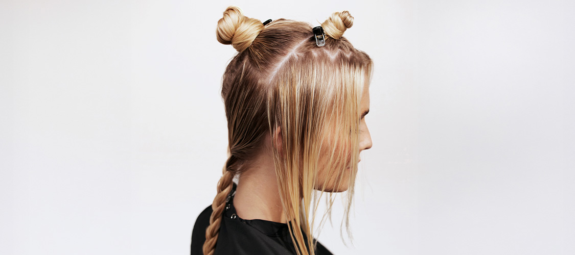 How to prepare the hair for Surreal Blonde look